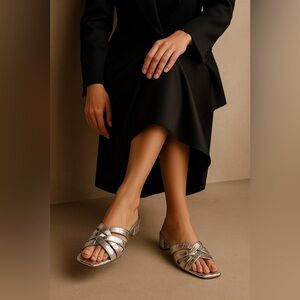 Naturalizer Women’s Ashford Slide Sandal – Metallic Silver, Size 8.5W